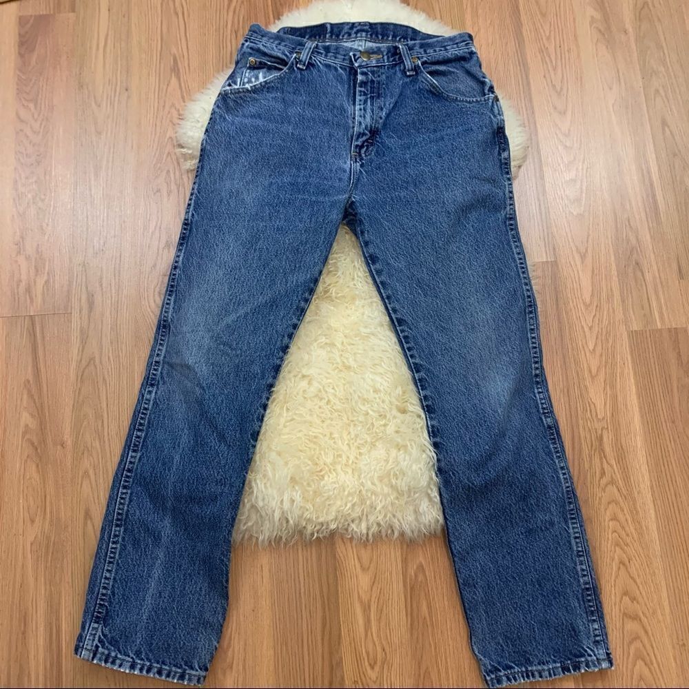 Vintage Wrangler medium wash high rise taper jeans